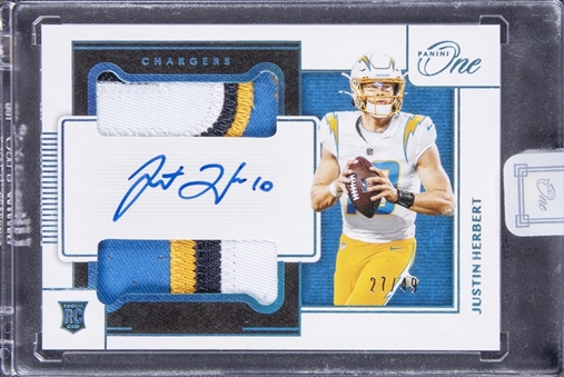2020 Panini One #33 Justin Herbert Signed Patch Rookie Card (#27/49) - Panini Encased